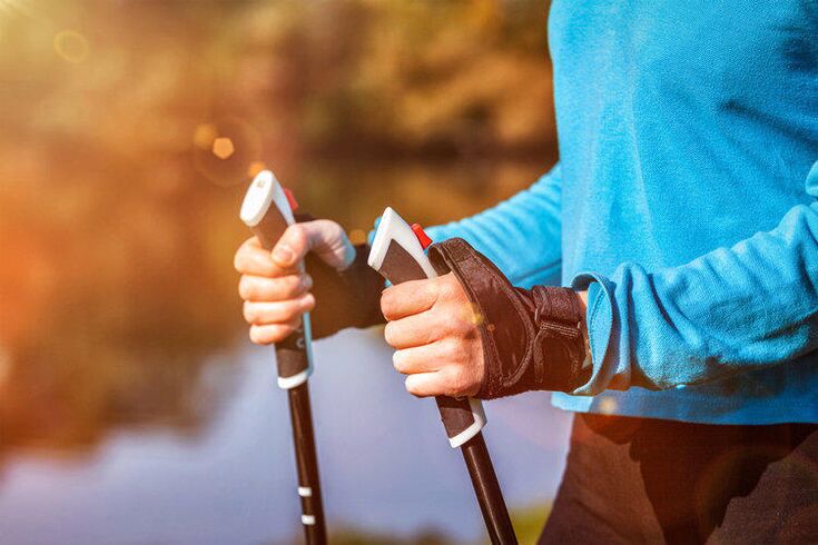 Nordic Walking per prevenire l'osteocondrosi
